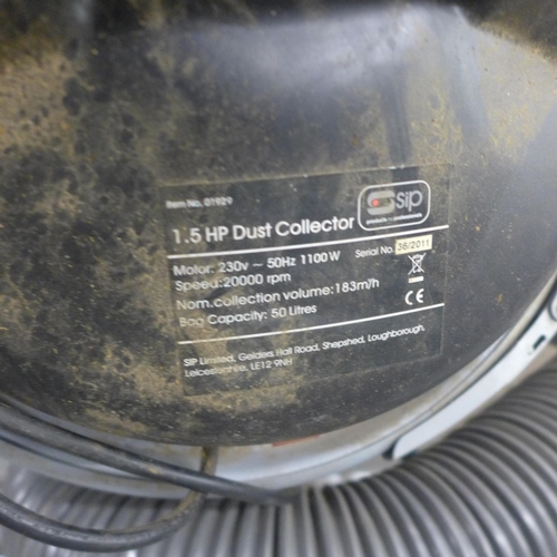 5164 - A SIP 1.5hp dust extractor Vacuum