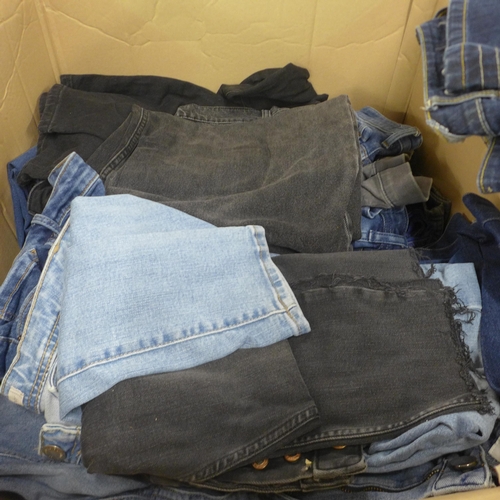 5190 - A box of approximately 30 pairs of jeans in assorted styles and sizes