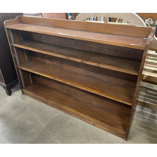 245 - An early 20th Century oak open bookcase