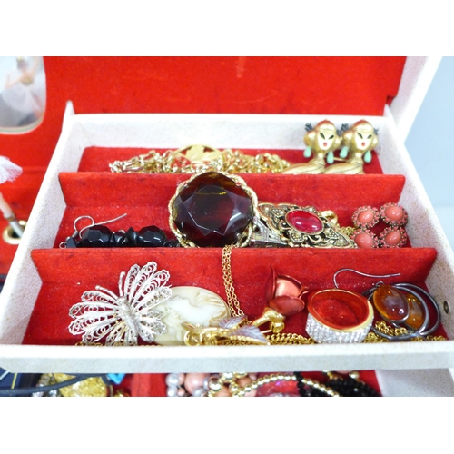 2065 - Jewellery box and contents including a Murano glass pendant, a Butler & Wilson brooch, etc.