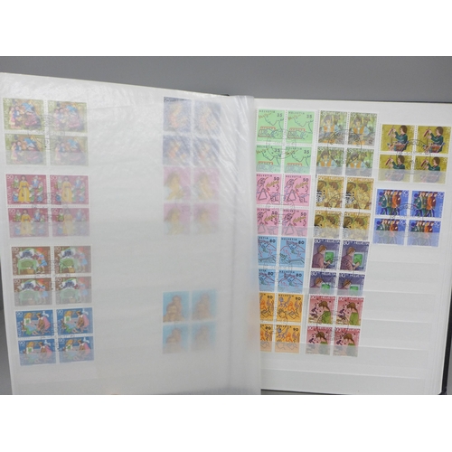 2086 - Stamps; fine used Switzerland stamps mainly in blocks of four