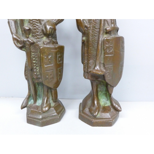 2095 - A pair of bronze figures/bookends, Anglo-Saxon soldiers, 27.5cm