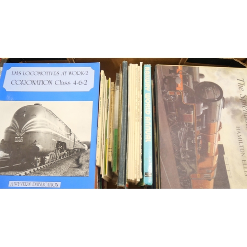 2166 - A large collection of 1950s and later Railway books including a quantity of collectable books from S... 