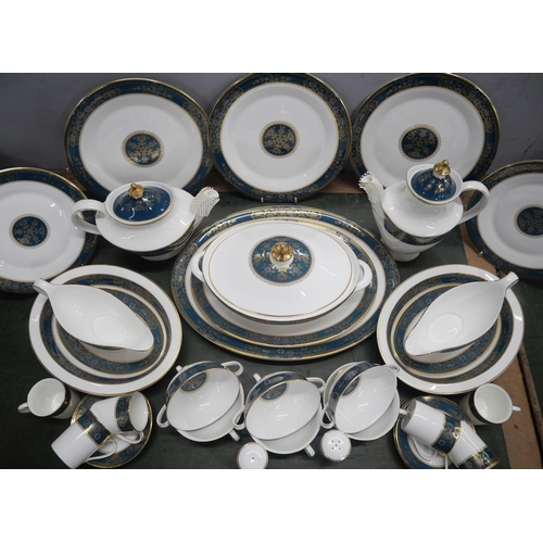 2169 - A large Royal Doulton fine bone china dinner and tea service, in the Carlyle pattern. Comprising of ... 