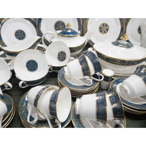 2169 - A large Royal Doulton fine bone china dinner and tea service, in the Carlyle pattern. Comprising of ... 