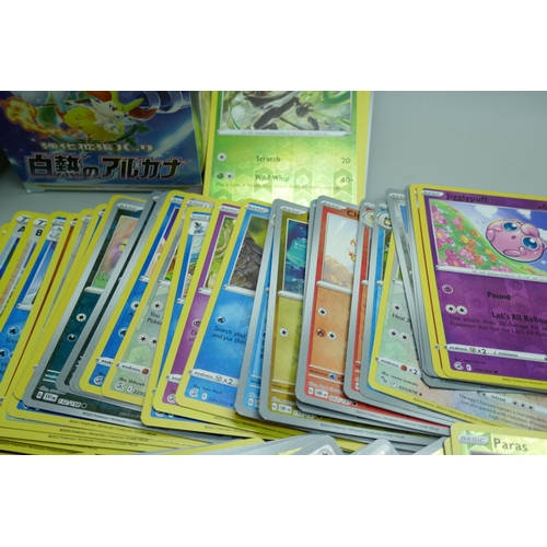 2176 - 200+ Holo Pokémon cards