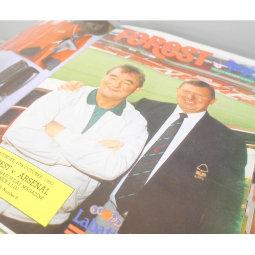 2246 - A large collection of Nottingham Forest football programmes in sixteen Forest programme folders. **P... 