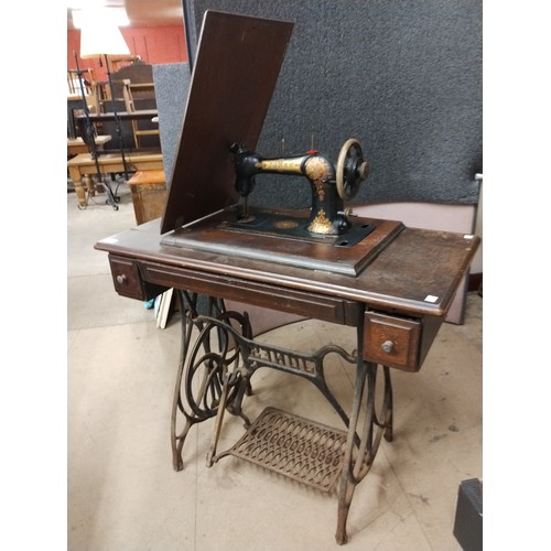 284 - An early 20th Century Jones treadle sewing machine