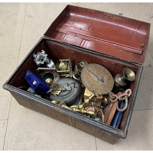 311 - Assorted brass and copperware and a metal steamer trunk