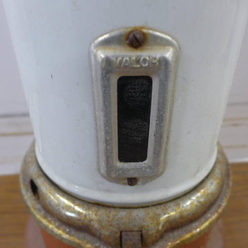 5253 - A Valor vintage paraffin heater