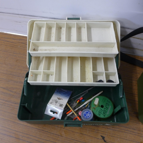 5256 - A fishing tackle box