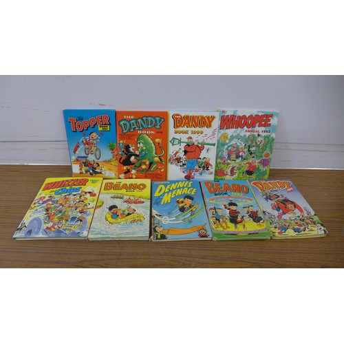 5268 - A large quantity of vintage annuals and comics including The Beano, The Dandy, The Topper, Whizzer a... 