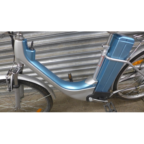 5119 - A front suspension 36v electric bike with step through frame - sold with battery, key and charger *T... 