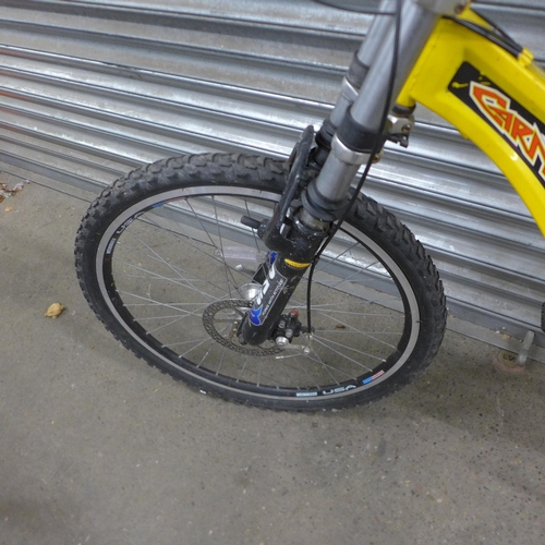 5127 - A Carnage Saxton Monocoque full suspension mountain bike