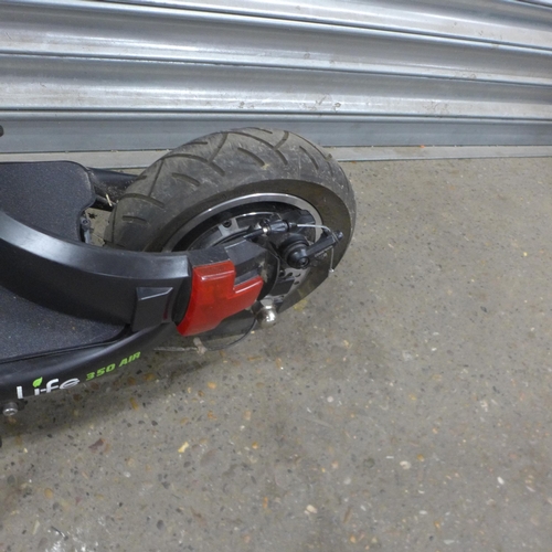 5142A - A Li-fe 350 Air adult sized electric scooter - *This lot is a Police Repossession