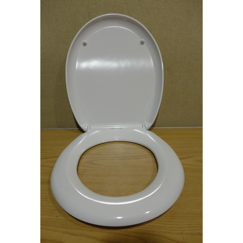 6207 - Roper Rhodes toilet seat  (351-432) *This lot is subject to VAT