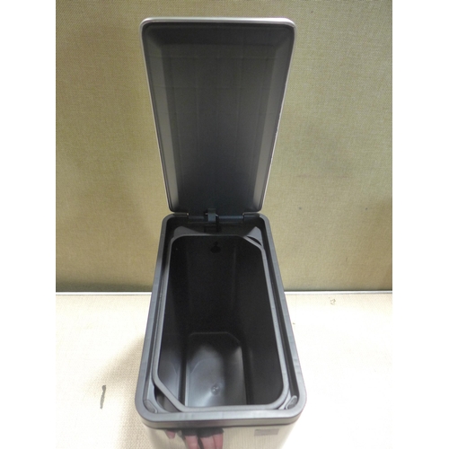 6019 - Two Eko stainless steel step bins     (351-353) *This lot is subject to VAT