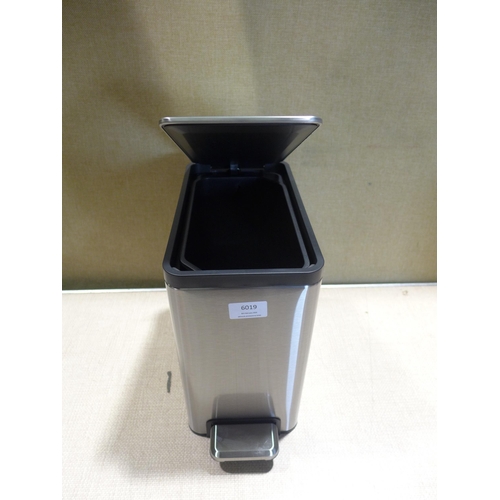 6019 - Two Eko stainless steel step bins     (351-353) *This lot is subject to VAT