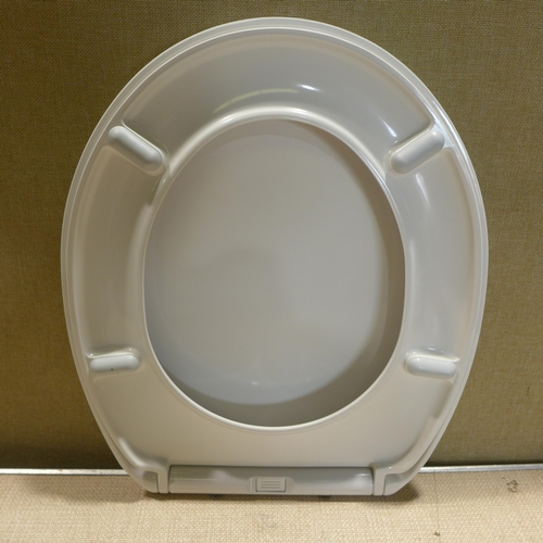 6034 - Roper Rhodes toilet seat   (351-319) *This lot is subject to VAT