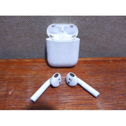 6074 - Apple AirPods with charging case (2nd generation) model no: mv7n2zm/a, Original RRP £99.99 + VAT (35... 