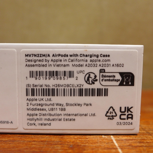 6075 - Apple AirPods with charging case (2nd generation) model no: mv7n2zm/a, Original RRP £99.99 + VAT (35... 