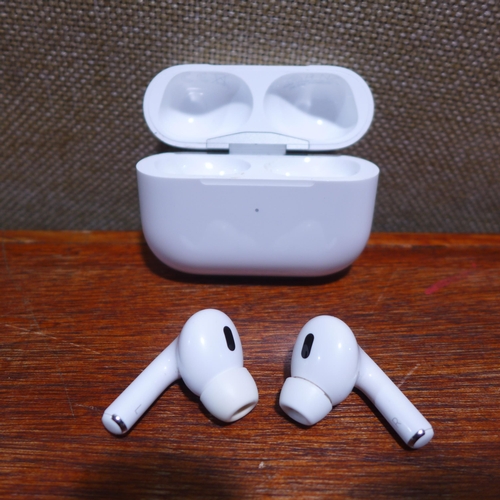 6085 - Apple AirPods Pro with magsafe charging case (2nd generation) (USB-C) model no: mtjv3zm/a, Original ... 