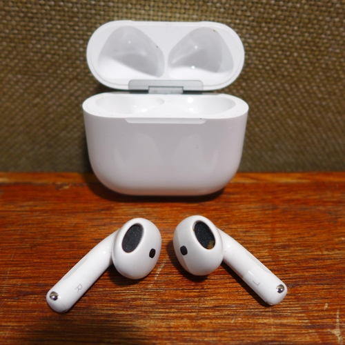 6096 - Apple AirPods with charging case (4th generation) (USB-C) model no: mxp63zm/a, Original RRP £99.99 +... 