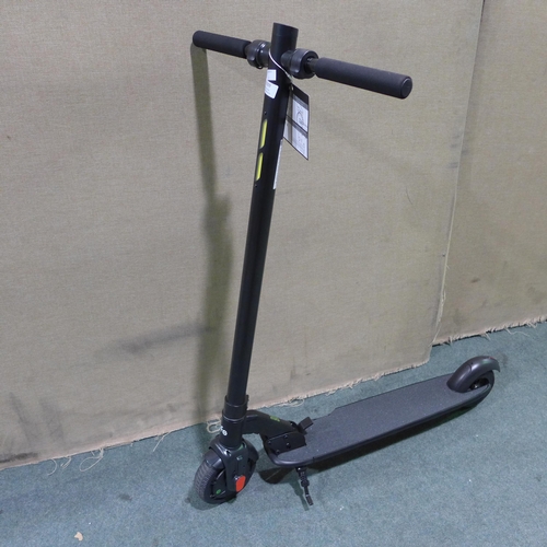 6109 - Li-fe 200 electric scooter, no charger, original RRP £329.99 inc. VAT (damaged/E5 error code)