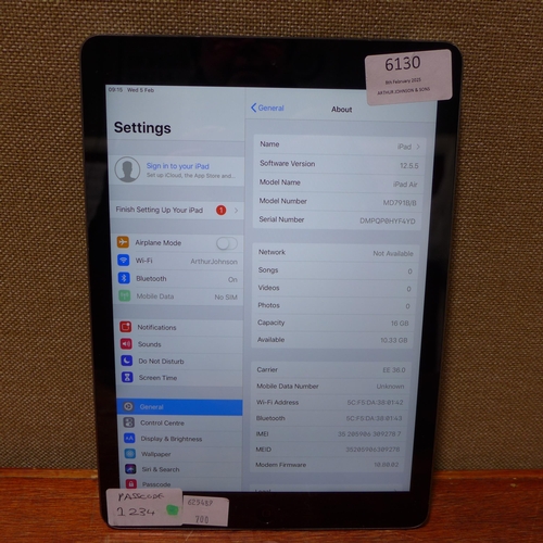 6130 - Apple iPad Air Space Grey 16GB (1st generation) model no: md791b/b (480-700) *This lot is subject to... 