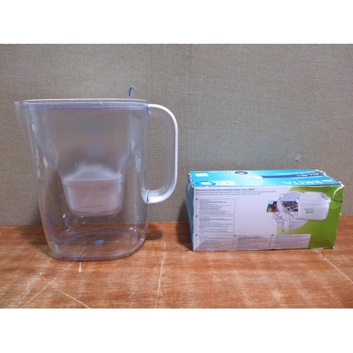 6174 - Brita Maxtra XL style jug and cartridges (351-549,553) *This lot is subject to VAT