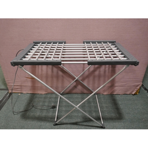 6241 - Black & Decker heated winged airer (351-359) *This lot is subject to VAT