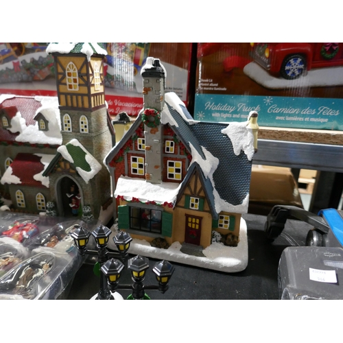 6248 - Christmas village (incomplete) Original RRP £119.99 + VAT (351-704) *This lot is subject to VAT