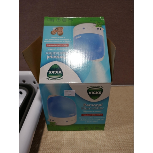 6271 - Philips handheld steamer, Pop & Load laundry basket and a Vicks humidifier (351-215,379,387) *This l... 