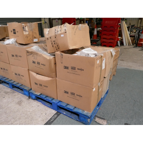 6306 - Pallet of toggle bolt sets (DBI Sala fall protection 300mm) (KS-23) *This lot is subject to VAT