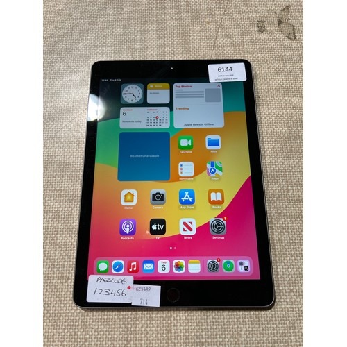 6144 - Apple iPad Space Grey 32GB (6th generation) model no: mr6y2b/a (480-714) *This lot is subject to VAT