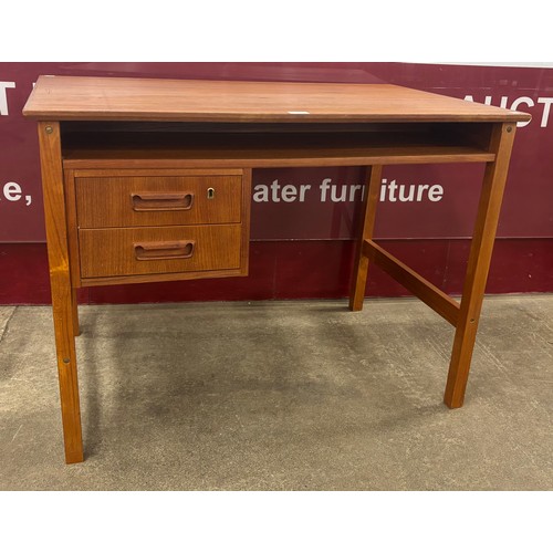 37 - A Danish Ejsing Møbelfabrik teak desk