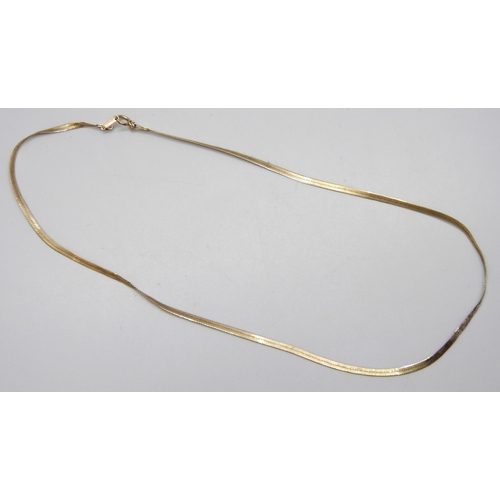 7015 - A 9ct gold necklace, a/f, 2.5g