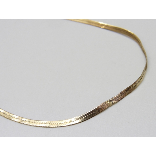 7015 - A 9ct gold necklace, a/f, 2.5g