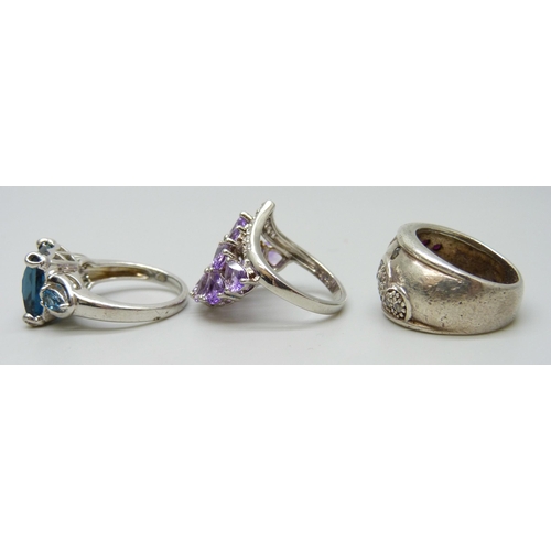 7079 - Three silver rings, 20g