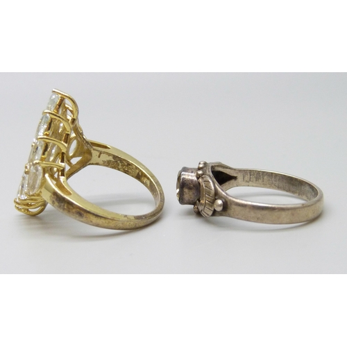 7091 - A TGGC silver gilt ring, N, and another silver ring, P, 8g total