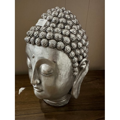 3049 - A large Buddha ornament