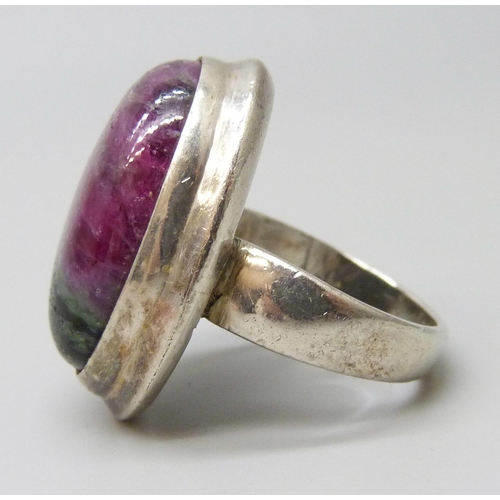 7126 - A ruby zoisite silver ring, L, 10g