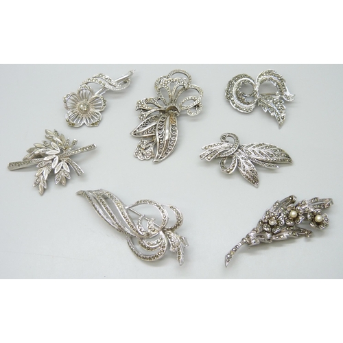 7134 - A collection of marcasite set jewellery