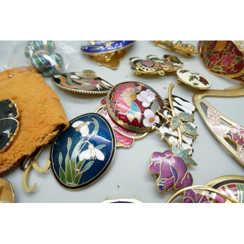 7172 - A collection of Cloisonne jewellery