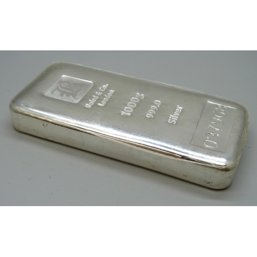 7216 - A Baird & Co. London 1000g 999.0 silver ingot bar, 037968