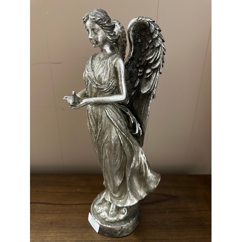 3054 - An angel ornament