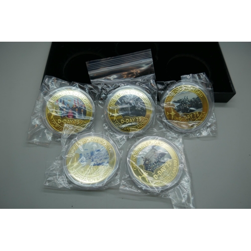 7239 - The Worth Collection, 75th Anniversary of D-Day, 5 gold plated coins, 1944-2019 in case as issued an... 