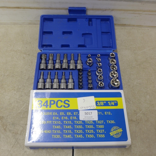 5017 - A cased 34 piece male/female Torx socket set