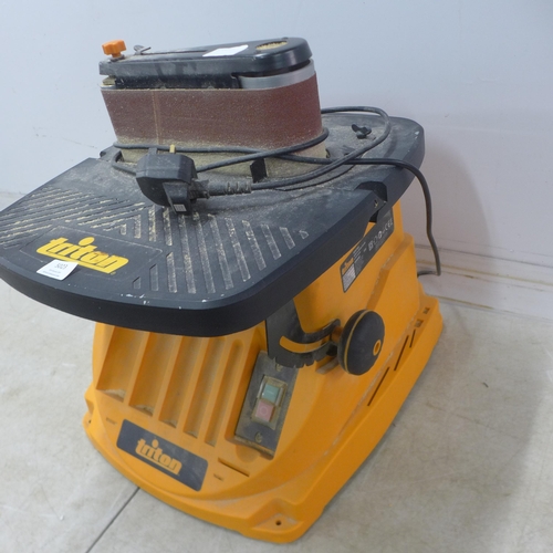 5023 - A Triton TSPST450, 450W oscillating spindle and belt sander, 240V