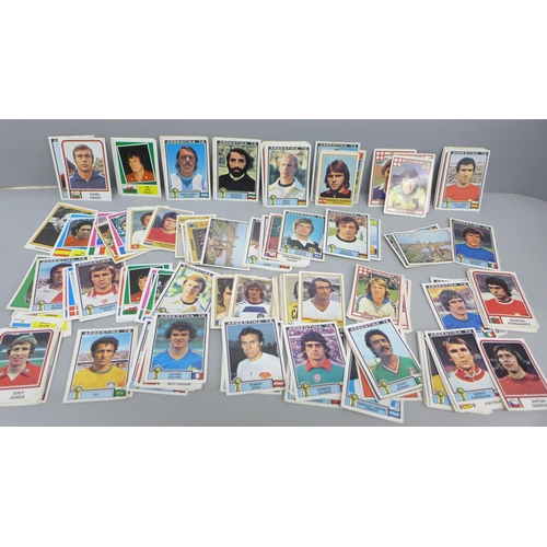 2043 - A collection of football collectors cards, Figurine Panini Argentina 78 x47, Football 78 x10, Euro F... 